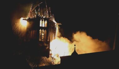 Toren Vondelkerk in Amsterdam volledig ingestort, NL-Alert uitgestuurd