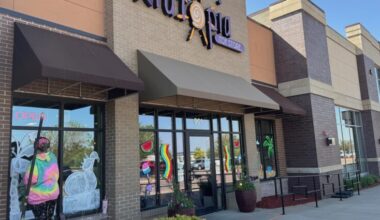 Toy store enters final days in business