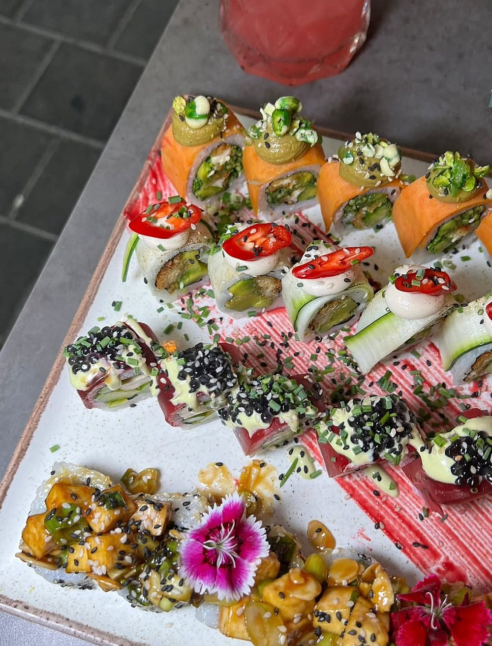 Green Roll. (Photo: from Instagram @greenrollsush)