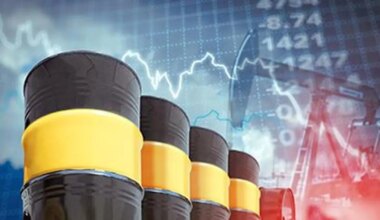 Crude oil futures decline as industry report shows US inventory increase