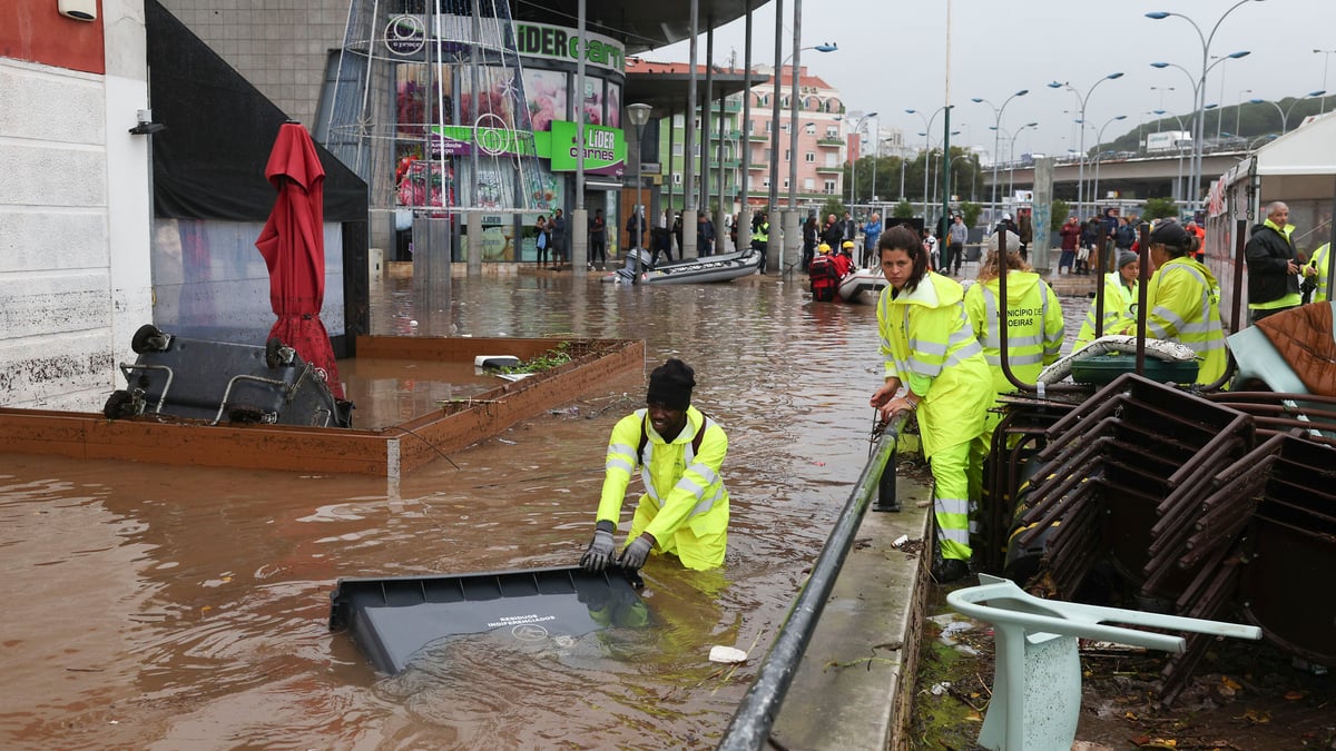 As inundações em Alcântara e Algés em evereiro de 2023.