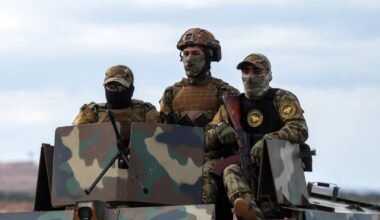 War on Syrians' lips as army builds up forces for clash with Kurdish militia