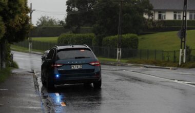 Person in hospital with stab-like wounds after incident on Lunn Ave, Mt Wellington
