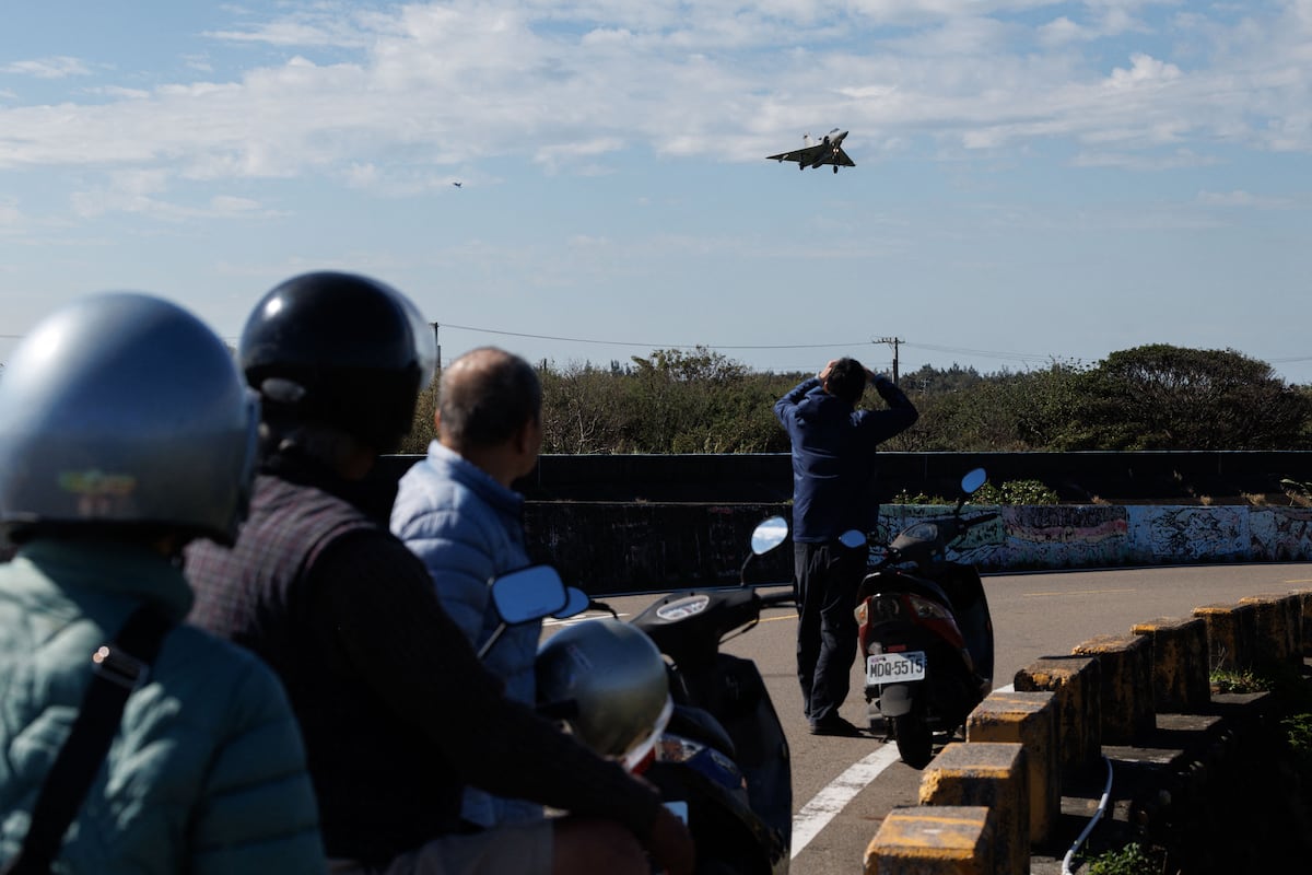 Taiwan leaders face pushback on massive defense budget mechanics