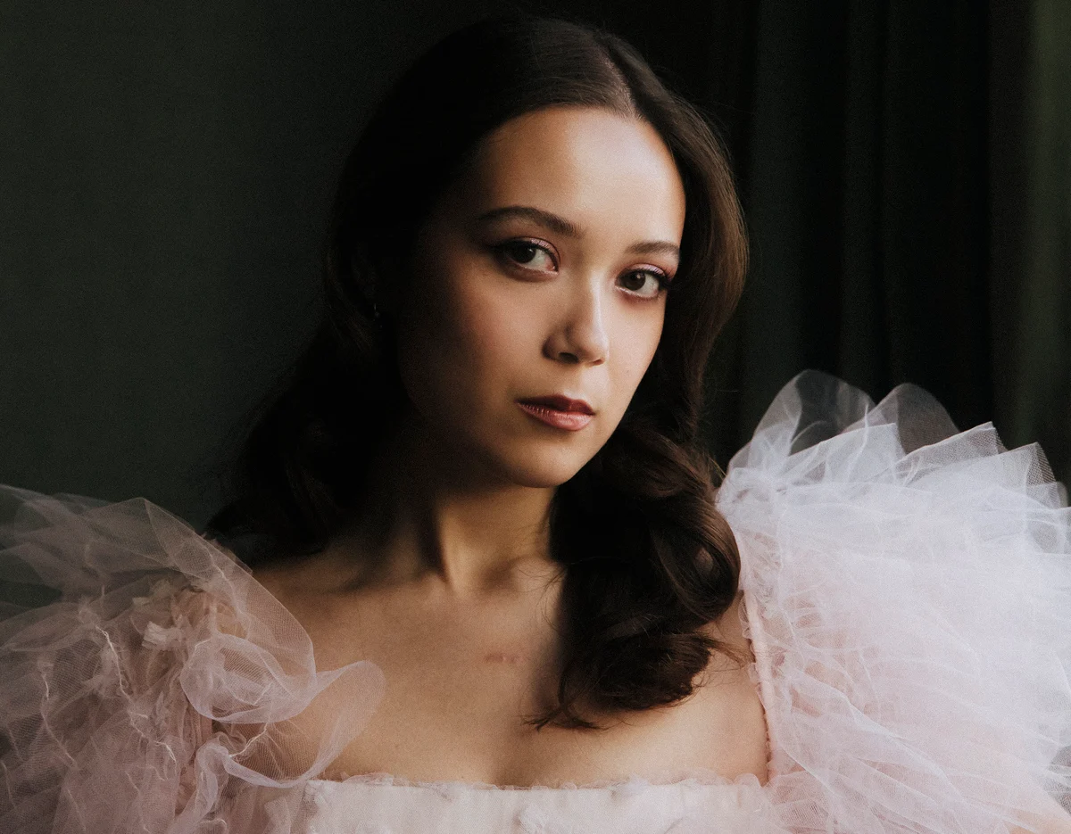 Laufey receives Icelandic Order of the Falcon