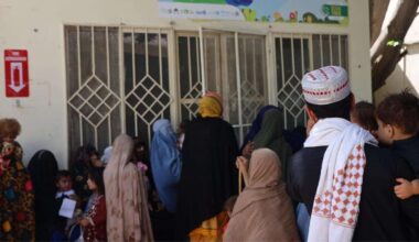 Fear of deportation keeps Afghan refugees from medical care in Pakistan, MSF says