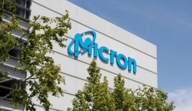 FTAI, Micron, And Bloom Energy Are Among the Top 10 Large-Cap Gainers Last Week (Dec. 29-Jan. 2): Are the Others in Your Portfolio? - ASML Holding (NASDAQ:ASML), Bloom Energy (NYSE:BE), FTAI Aviation (NASDAQ:FTAI), Micron Technology (NASDAQ:MU)