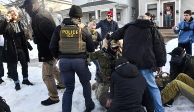 Vancouver company Hootsuite seeks business with ICE amid financial pressures