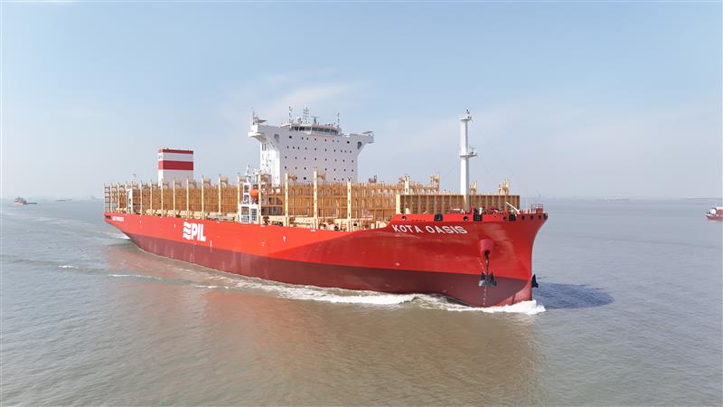 PIL picks yards for new LNG-powered containership order