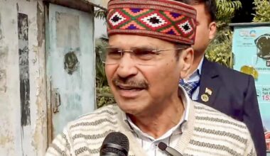 Congress’s Adhir meets Bengali migrant workers, expresses concern over 'parallel policing'