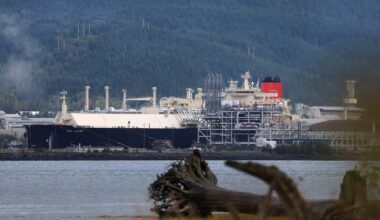 Shell and Mitsubishi weigh sale of stakes in C$40 billion LNG Canada