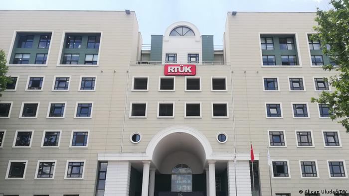 Turkey fines media organisations €4.5m in 2025