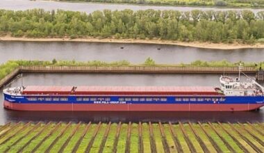 Russia Cuts Funding to Build River-Sea Cargo Ships Citing Sanctions