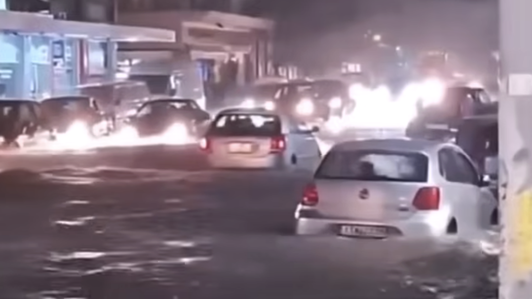 Israel Faces Towering Mediterranean Waves as Storm Goretti Sweeps Europe With Gale Force Winds, Heavy Snow