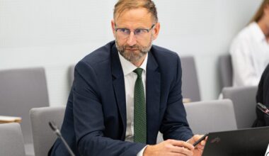 Pasažieru pārvadātāji aicina atsaukt no amata satiksmes ministru Švinku