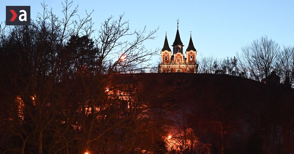 Silný mráz Slovensko neopúšťa. Teplota počas noci klesne až na mínus 20 stupňov Celzia