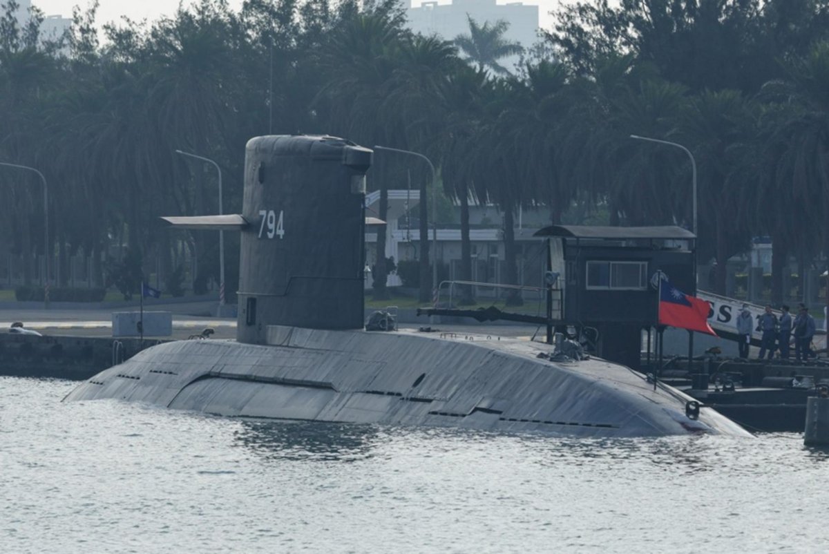 Taiwan’s first submarine completes initial submerged sea trial