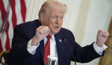 Trump threatens tariffs against countries opposing Greenland annex