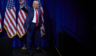 Trump meets with oil executives at the White House, announces meeting with Columbia’s Petro