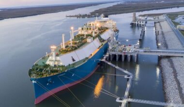 US weekly LNG exports down to 33 cargoes