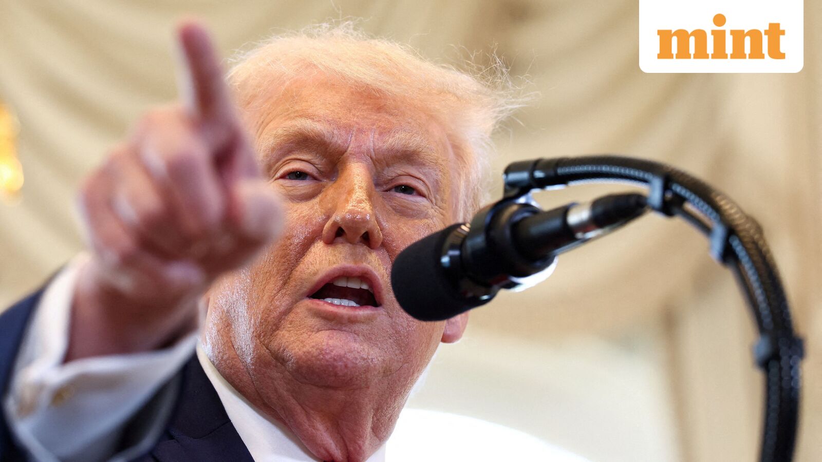 Donald Trump has warned of imposing tariffs on 8 EU countries over Greenland