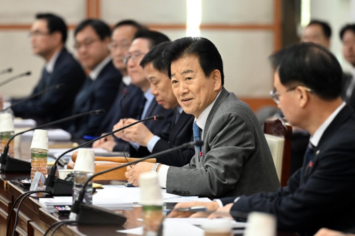 Unification minister says Lee admin. ready to reopen links to the north