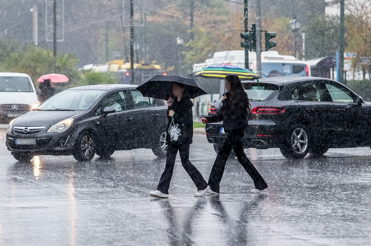 Severe Weather Sweeps Greece, Heavy Rain and Storms Forecast