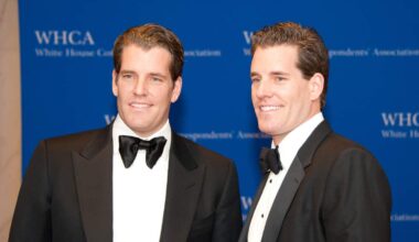 Cameron and Tyler Winklevoss, founders of the Gemini cryptocurrency platform, seen arriving for an event in Washington in 2014