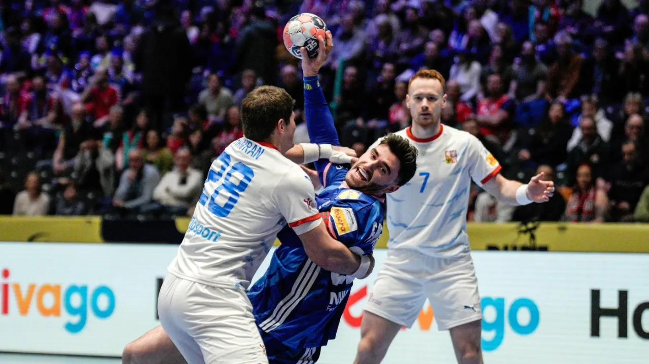 ▶ Překvapení se nestalo, Češi na úvod šampionátu padli s favorizovanou Francií — ČT sport — Česká televize