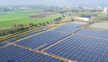 Trump Slashes Clean Energy Loans, Bets Big on Gas and Nuclear