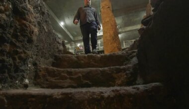 Ancient purification bath found beneath Western Wall Plaza