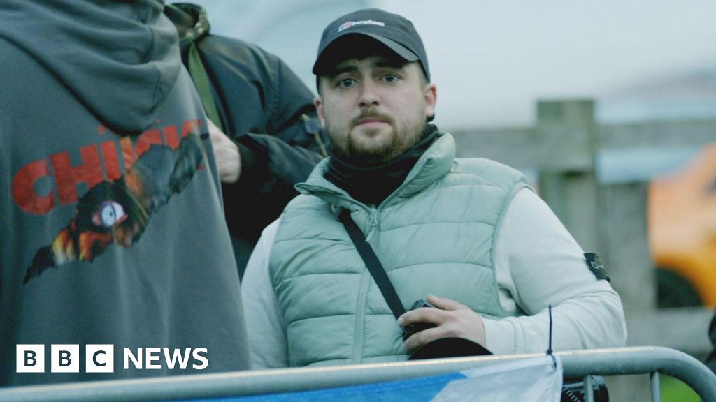 Organiser of Falkirk anti-asylum protests admits abusing cop