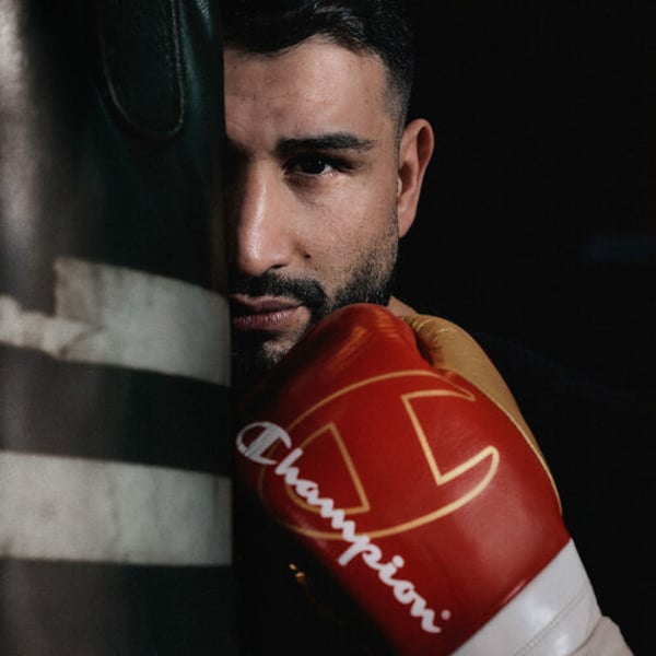 Champion signs heavyweight boxer Agit Kabayel