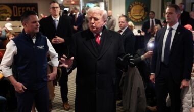 Gold Hits Record Above $5,300 as Trump Dollar Comments Aid Rally