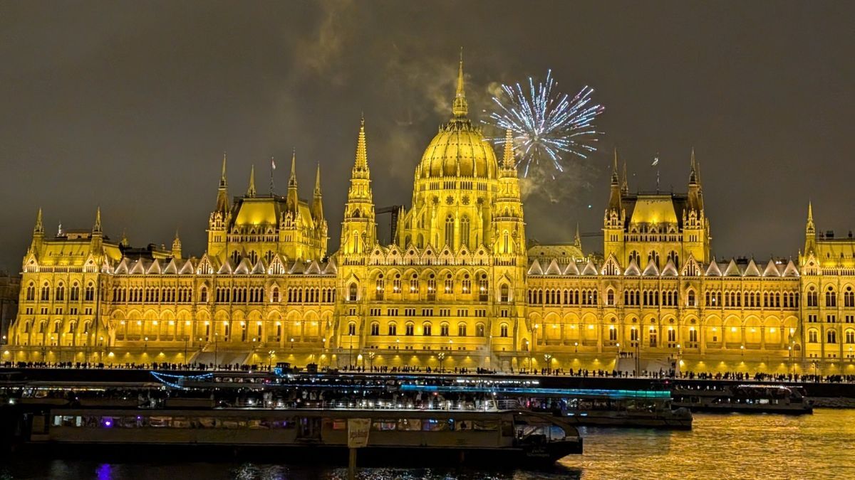 irigykedhet Magyarország békéjére és nyugalmára Brüsszel és a Nyugat, ahol már a káosz és rettegés az úr