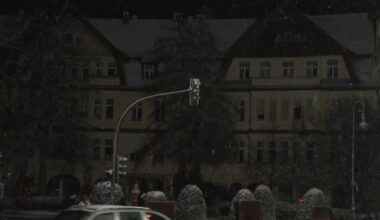 Aproape o sută de localități din România au rămas fără energie electrică din cauza viscolului