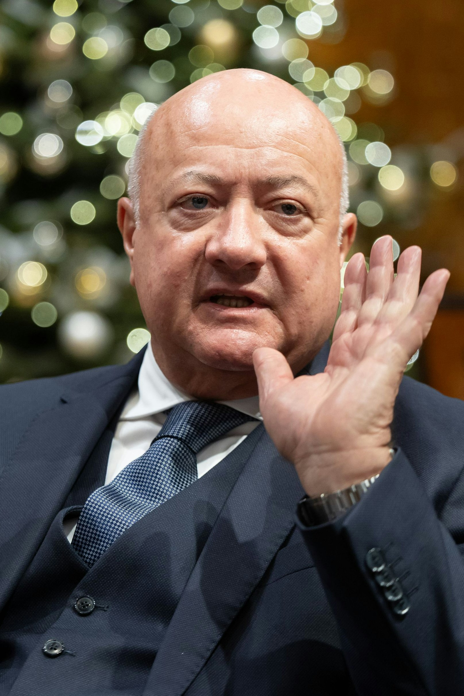 "Patriotisches Beschaffungswesen" ist auch ein sehr hübscher Begriff, muss man sagen