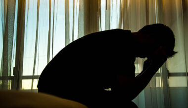 Mniej zamachów samobójczych w Polsce - Aktualności - Psychiatria