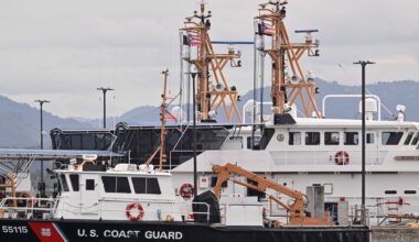 US Coast Guard suspends search for survivors of Pacific boat strike | Donald Trump News