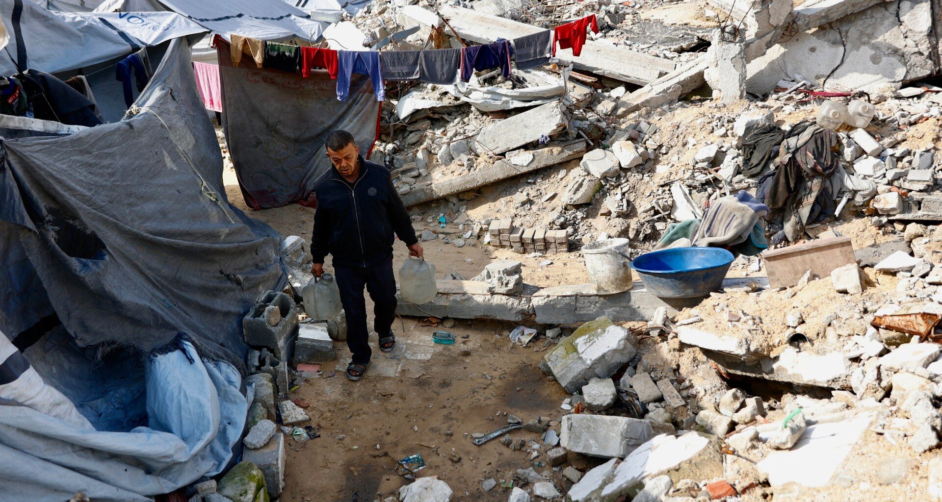 Sanctions request against Netanyahu filed by UK lawyers, rights group | Israel-Palestine conflict News