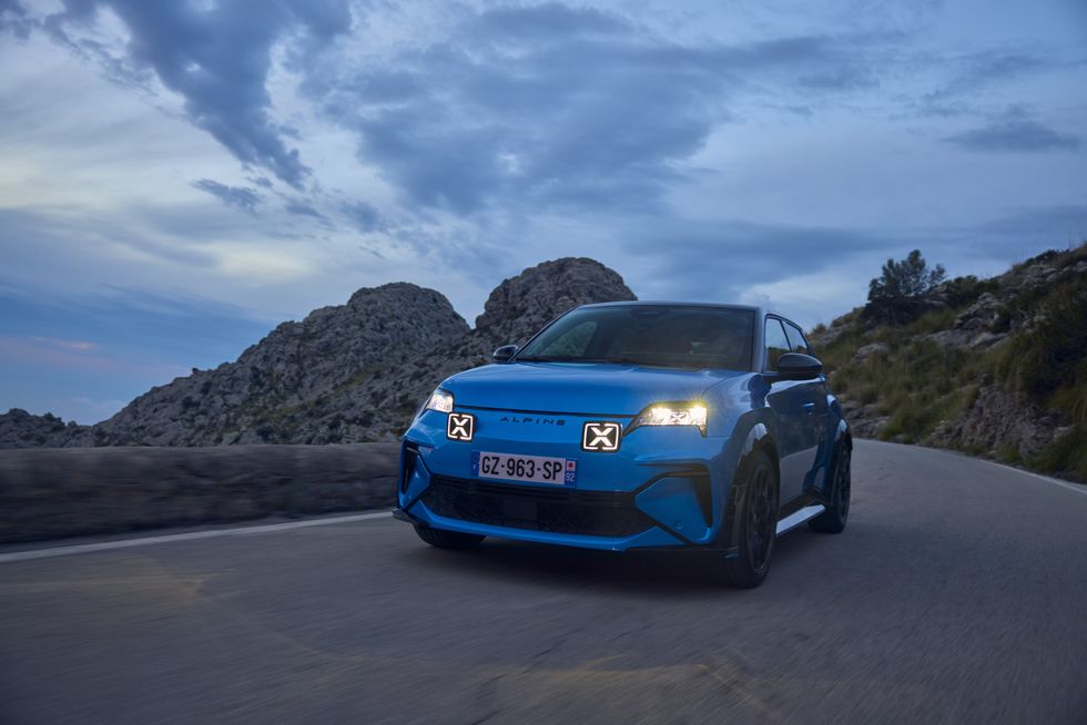 Alpine A290