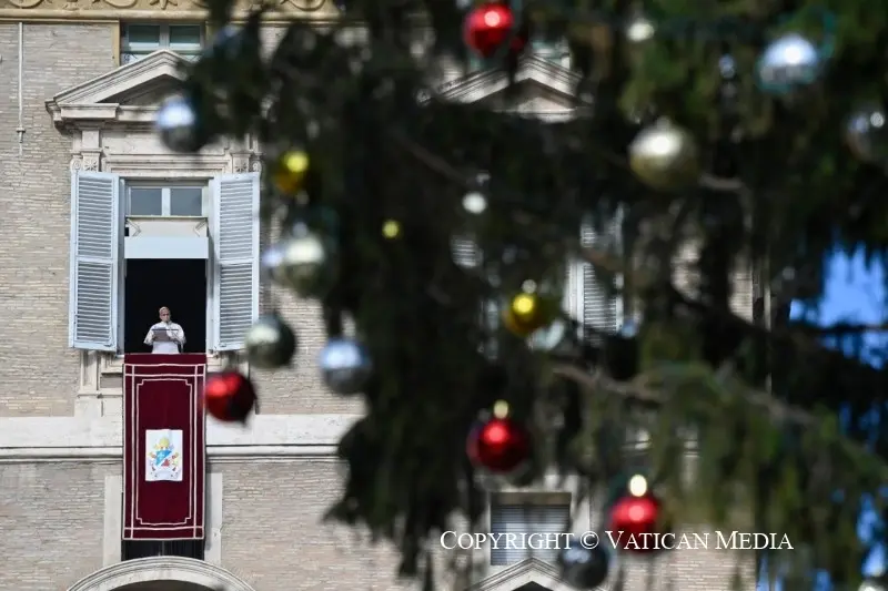 Peace must reach nations as well as homes and families, Pope Leo says at New Year’s Day Angelus