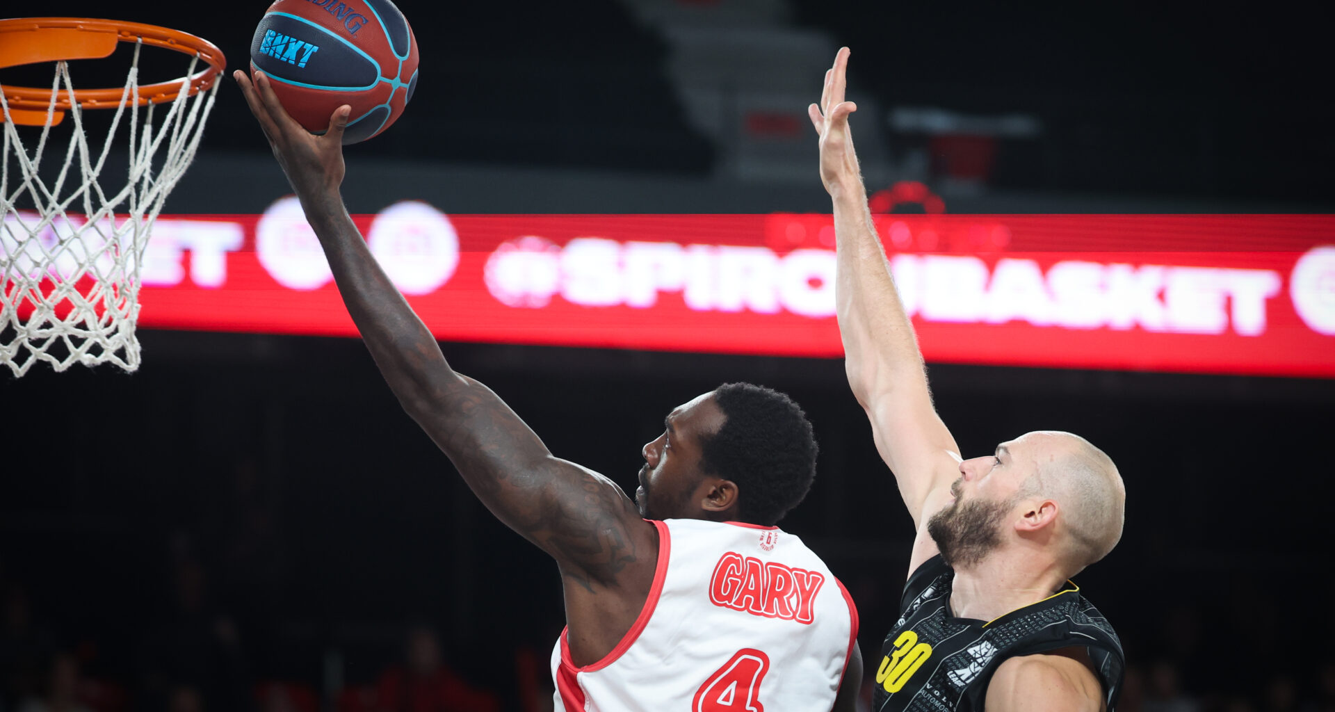 Spirou's Juwan Gary and Oostende's Pierre-Antoine Gillet fight for the ball during a basketball match between Spirou Charleroi and BC Oostende, Friday 17 October 2025 in Charleroi, on day 4 of the 'BNXT League' Belgian/ Dutch first division basket championship. BELGA PHOTO VIRGINIE LEFOUR