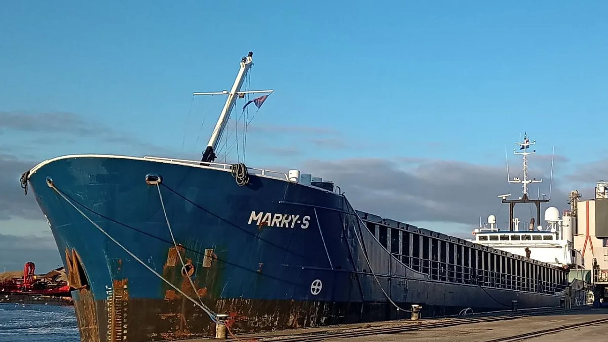 Fire breaks out on ship undergoing repairs in Harlingen, Netherlands