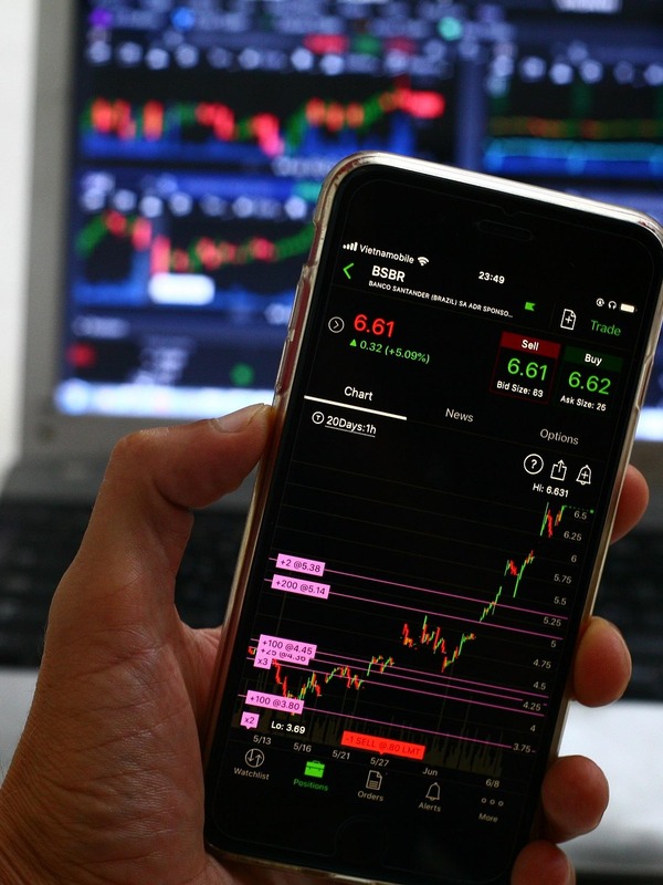 Euronext N.V. Is Quietly Running Europe’s Markets – But Is This Stock a Hidden Cheat Code or Tot