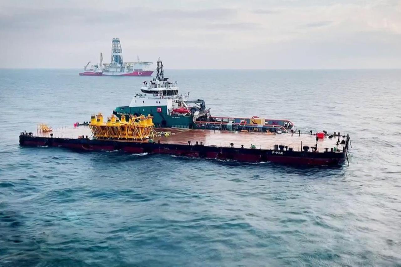 A Turkish Petroleum (TPAO) support vessel operates at the Sakarya gas field in the Black Sea, date and time undisclosed. (AA Photo)
