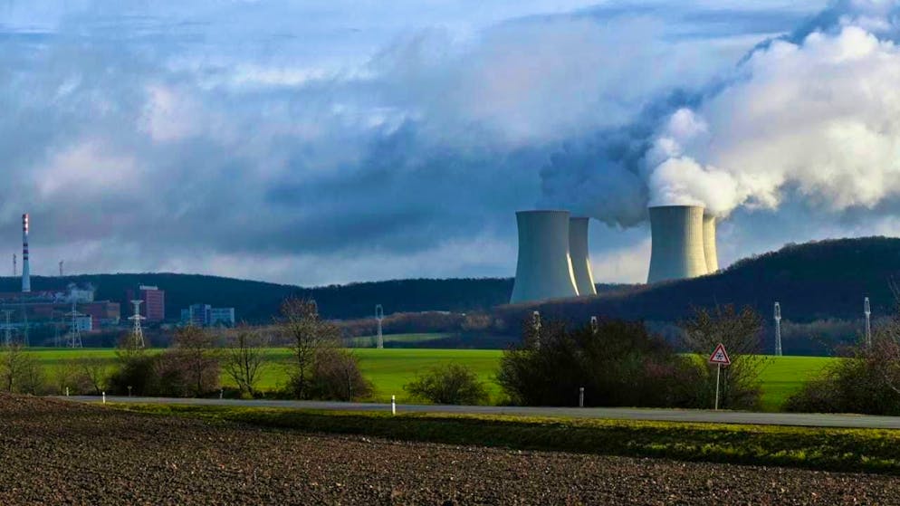 ARCHIVE - Steam rises from the cooling towers at the Mochovce nuclear power plant. Photo: Radovan Stoklasa/TASR/dpa