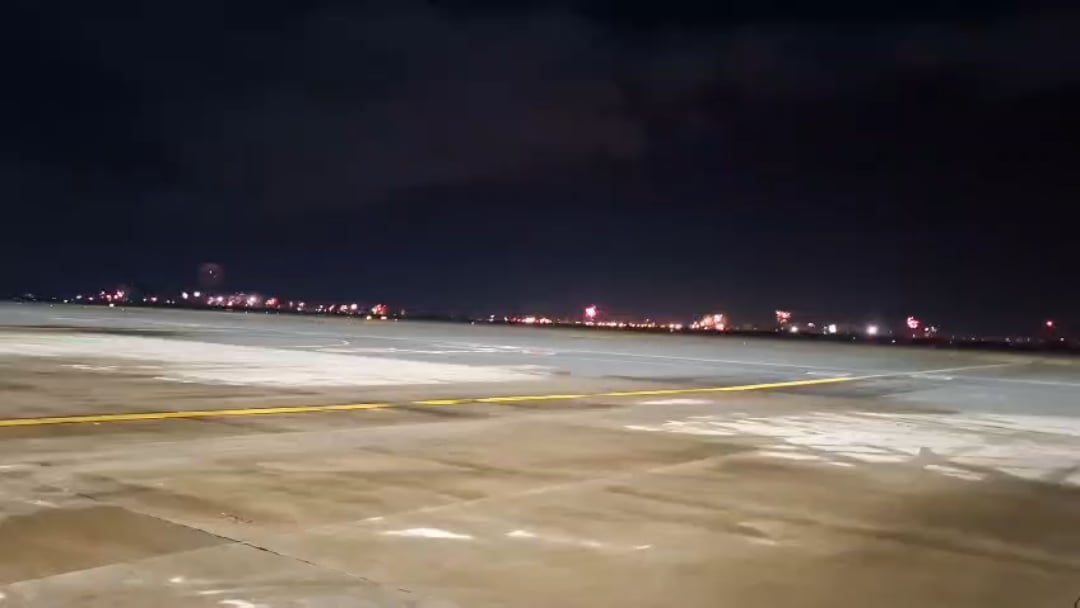 Novogodišnji vatromet u Zagrebu, pogled sa piste zračne luke. 2026