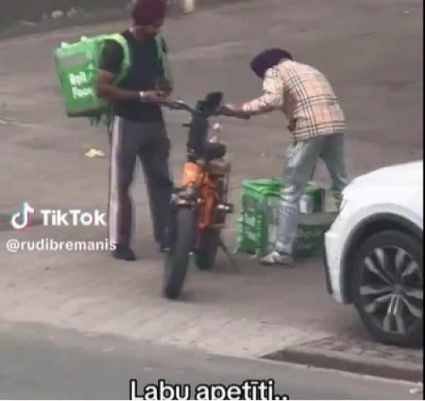 Of the 7500 registered food delivery workers in Latvia, half are from third countries