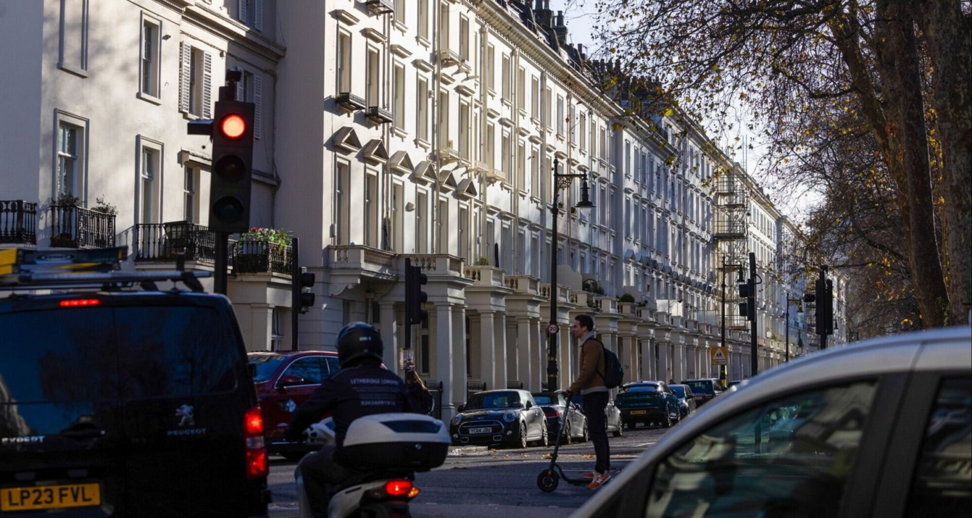 Net mortgage approvals fall in November